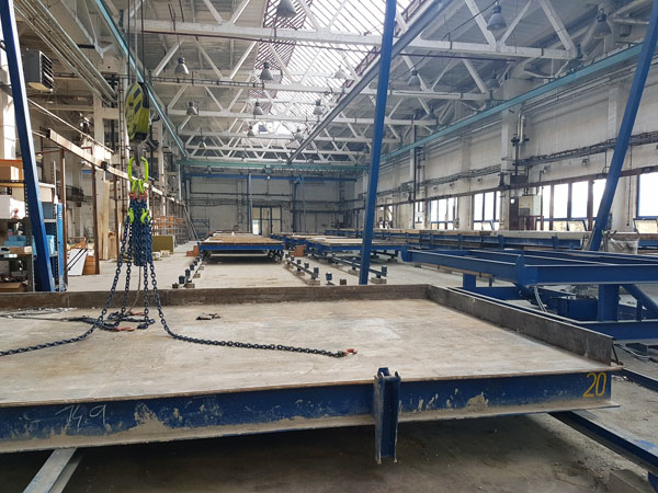 mold for the production of ceramic walls